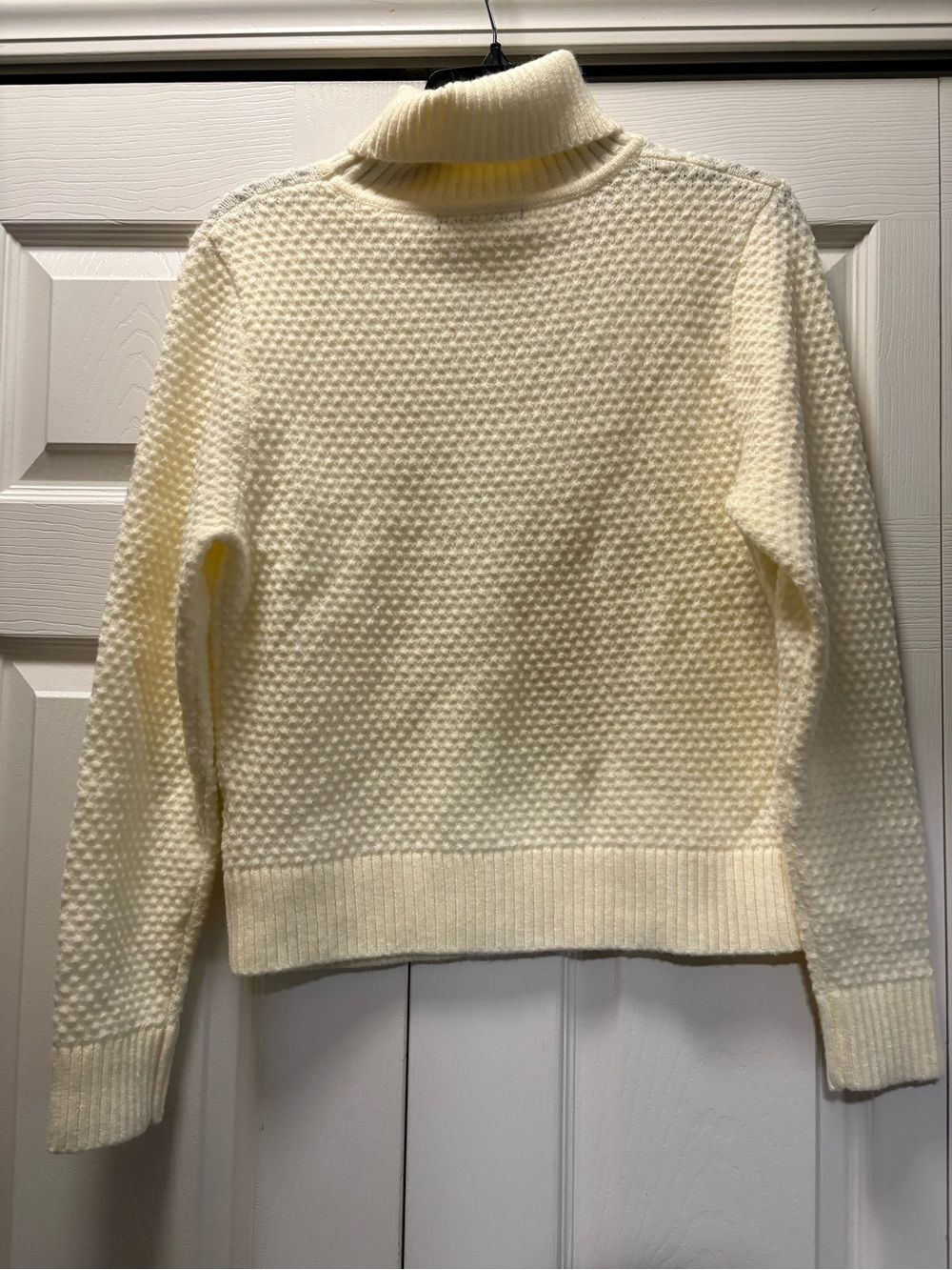 Delis cream sweater